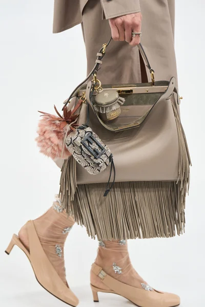 Look 34